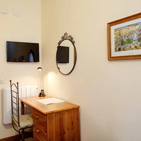 Malaga Lodge Guesthouse מאלגה