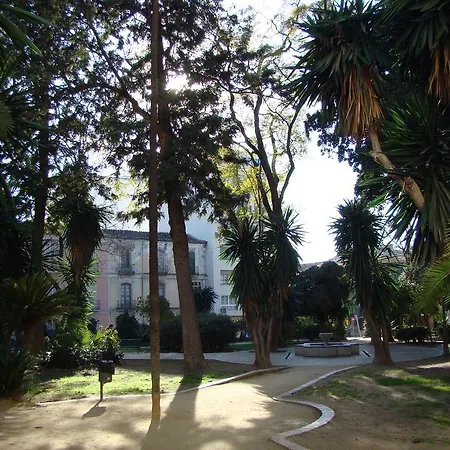 Malaga Lodge Guesthouse מאלגה