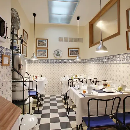 Malaga Lodge Guesthouse בית הארחה מאלגה